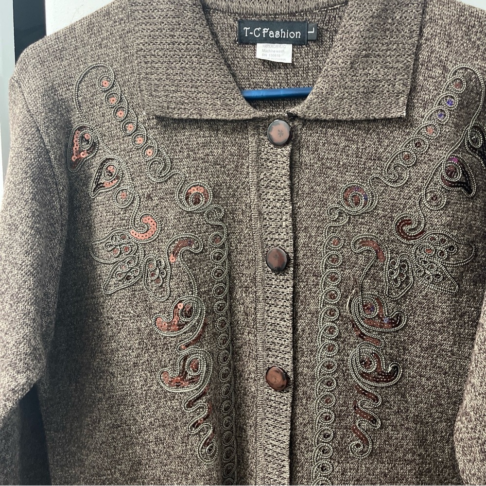TC Fashion long sleeve sweater size L